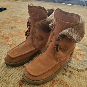 Sanuk Suede Boots